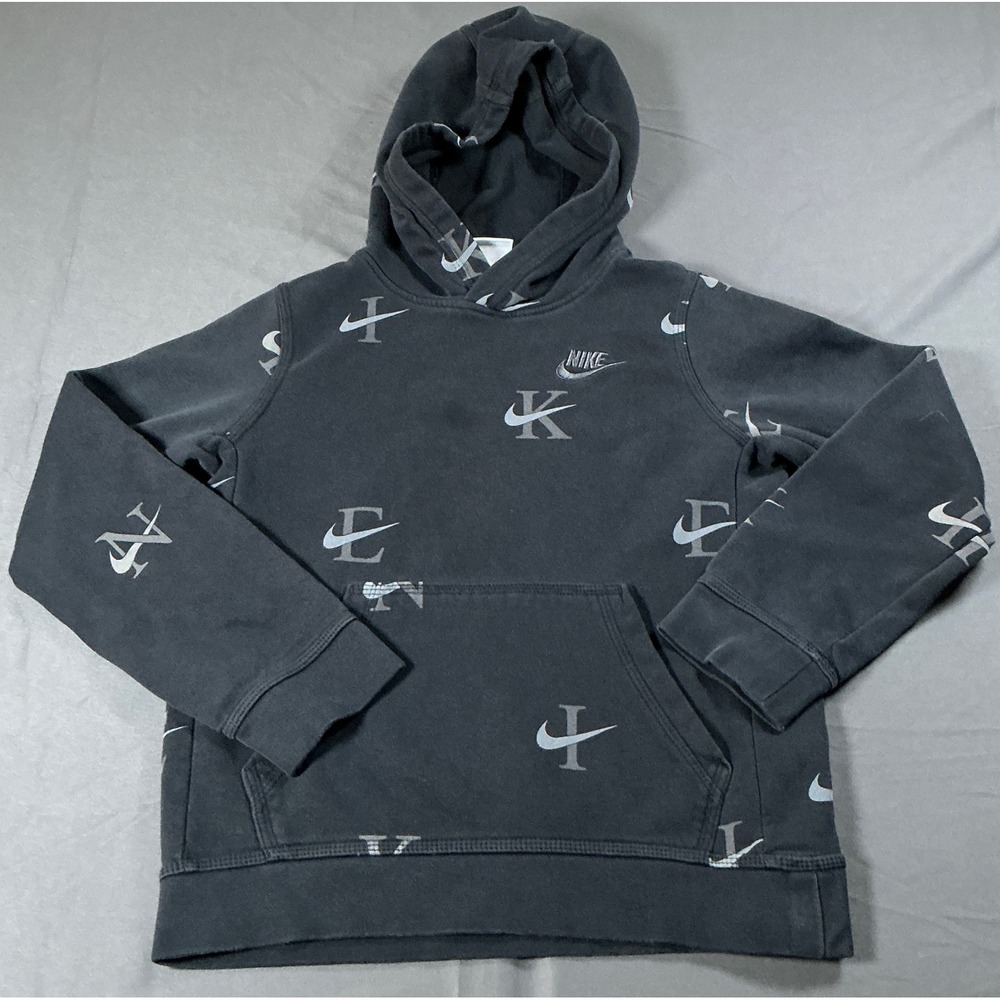 Nike Sportswear Boys Small Black Alphanumeric Logo Print Hoodie DX5699-010